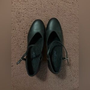 Capezio black character shoes size 8 M